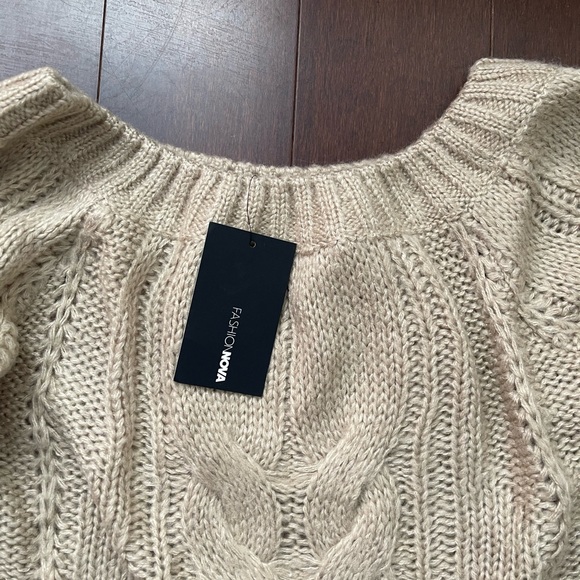 Fashion Nova Sweater - Picture 3 of 3